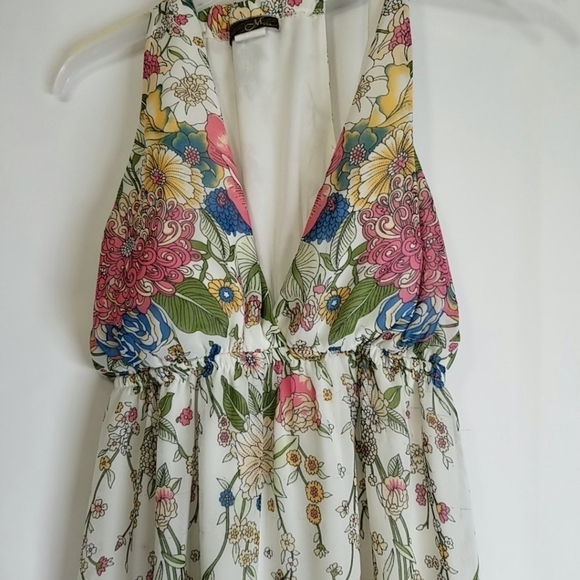 Gorgeous Mon Ami USA Long Floral Dress Medium halter like neck deep v neck maxi - Picture 5 of 16